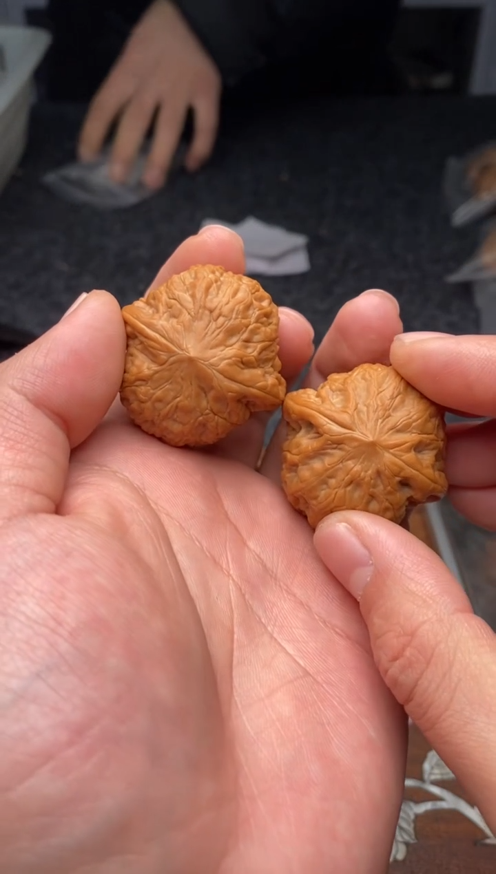 【闪购商品】文玩核桃把件G147号37尺铁锤