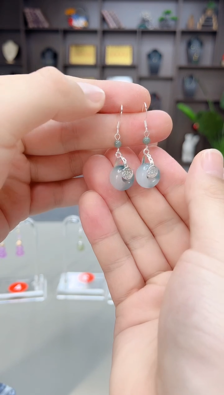 未镶嵌石英质玉（天山翠）耳饰721000