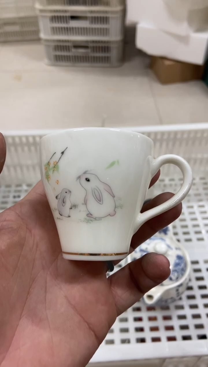 无运费险有瑕疵的摄影的产品有使用过的痕迹有点脏介意勿拍
