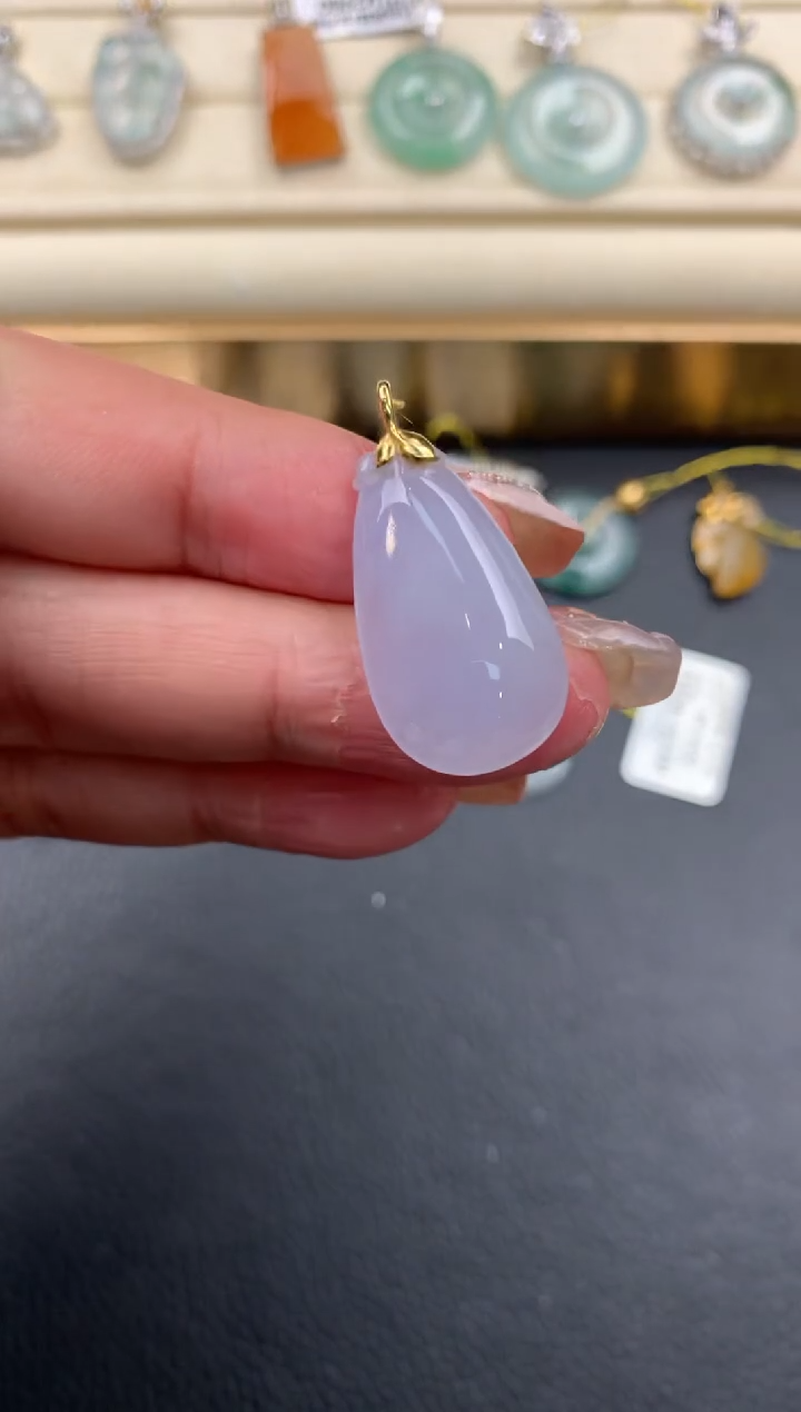 【闪购商品】翡翠颈饰18K金镶嵌D773      