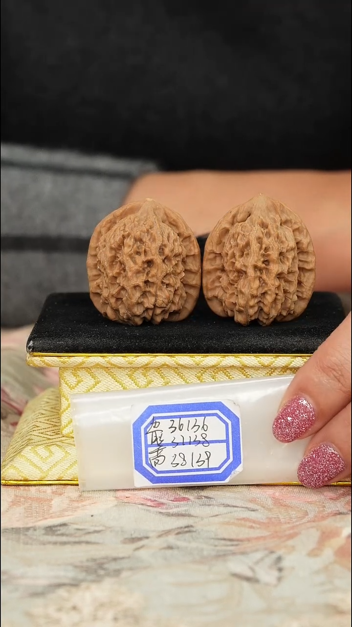 【闪购商品】文玩核桃把件非嫁接马老四