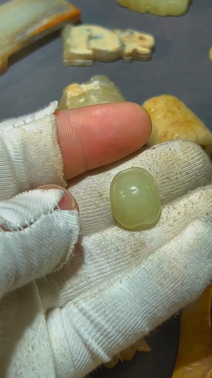 【闪购商品】和田玉颈饰未镶嵌雕刻件21