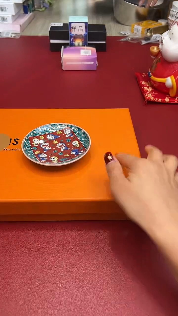 摆件瓷器放漏，快来抢啊！YF767