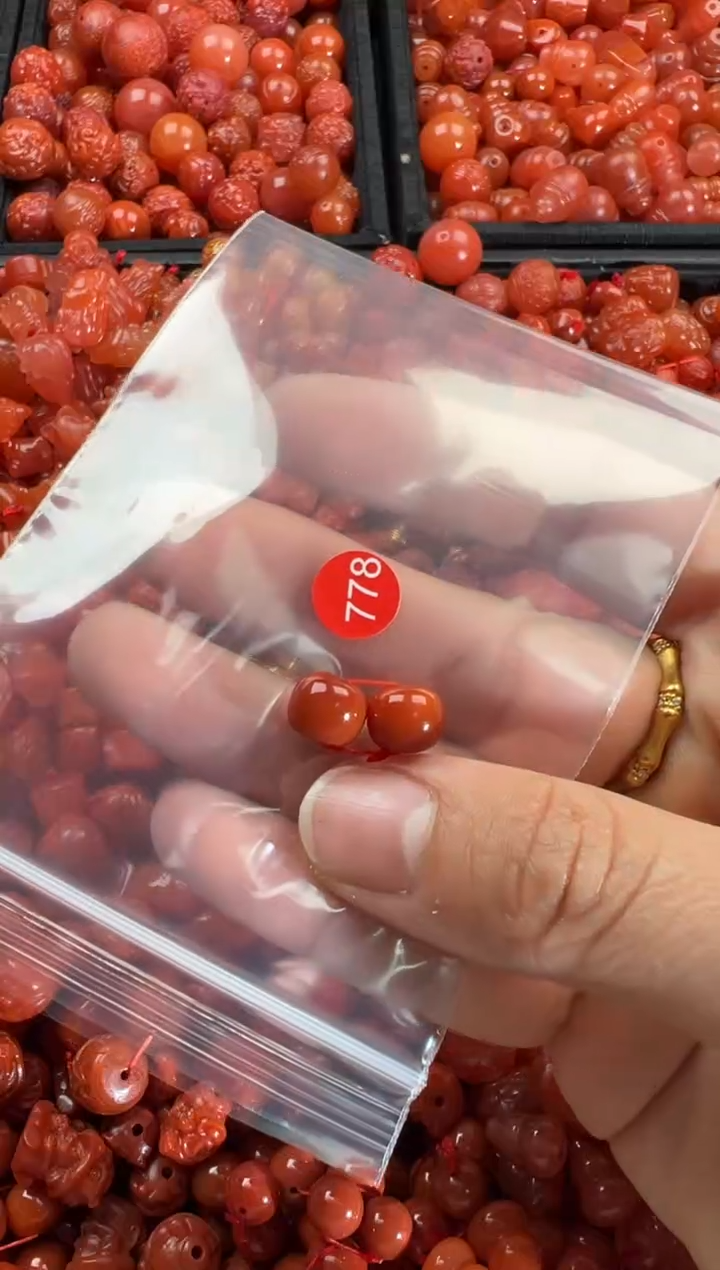 【闪购商品】南红玛瑙颈饰未镶嵌1