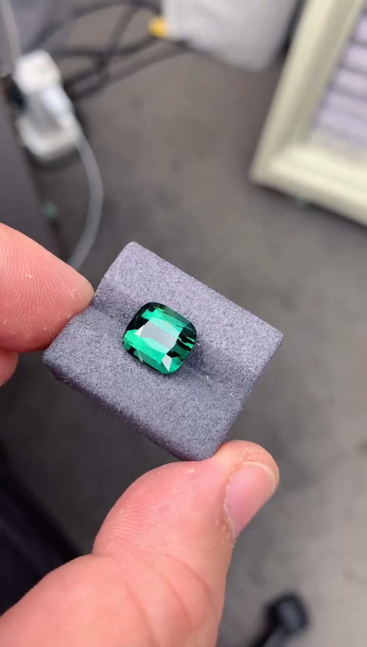【闪购商品】碧玺裸石未镶嵌5ct绿碧玺