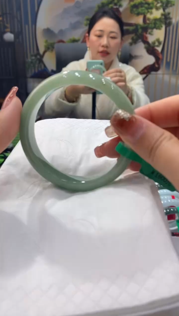 【闪购商品】翡翠手镯未镶嵌00001564