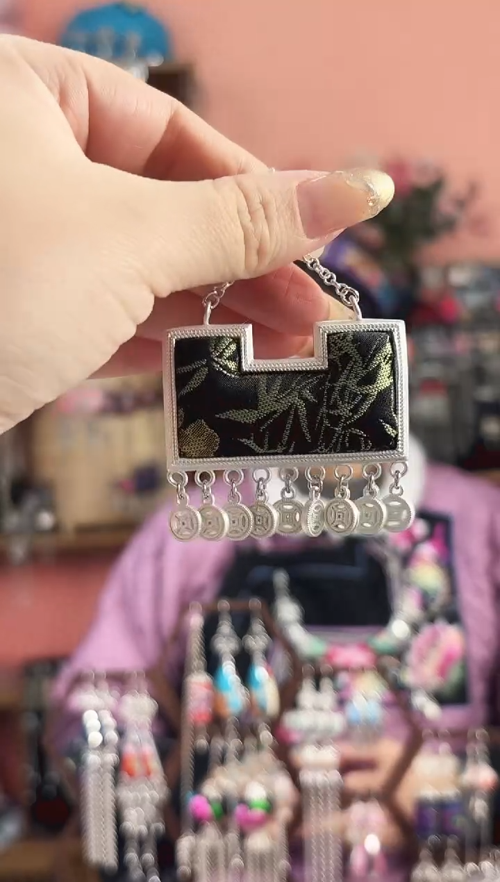 艺枝独绣手工饰品12