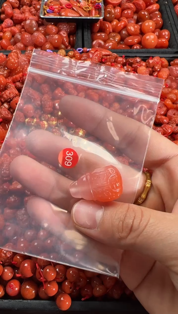 【闪购商品】南红玛瑙颈饰未镶嵌1