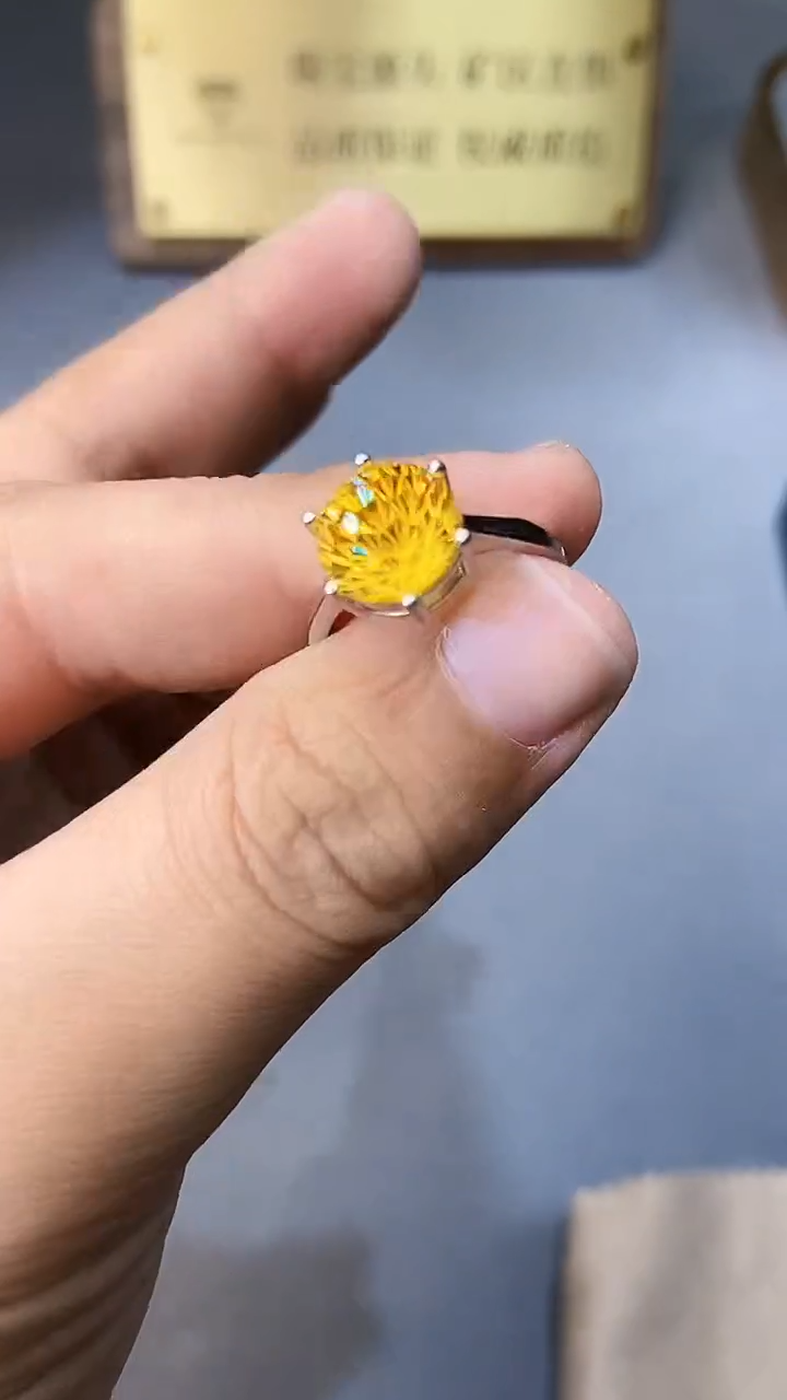 【闪购商品】黄晶戒指银S925镶嵌6555