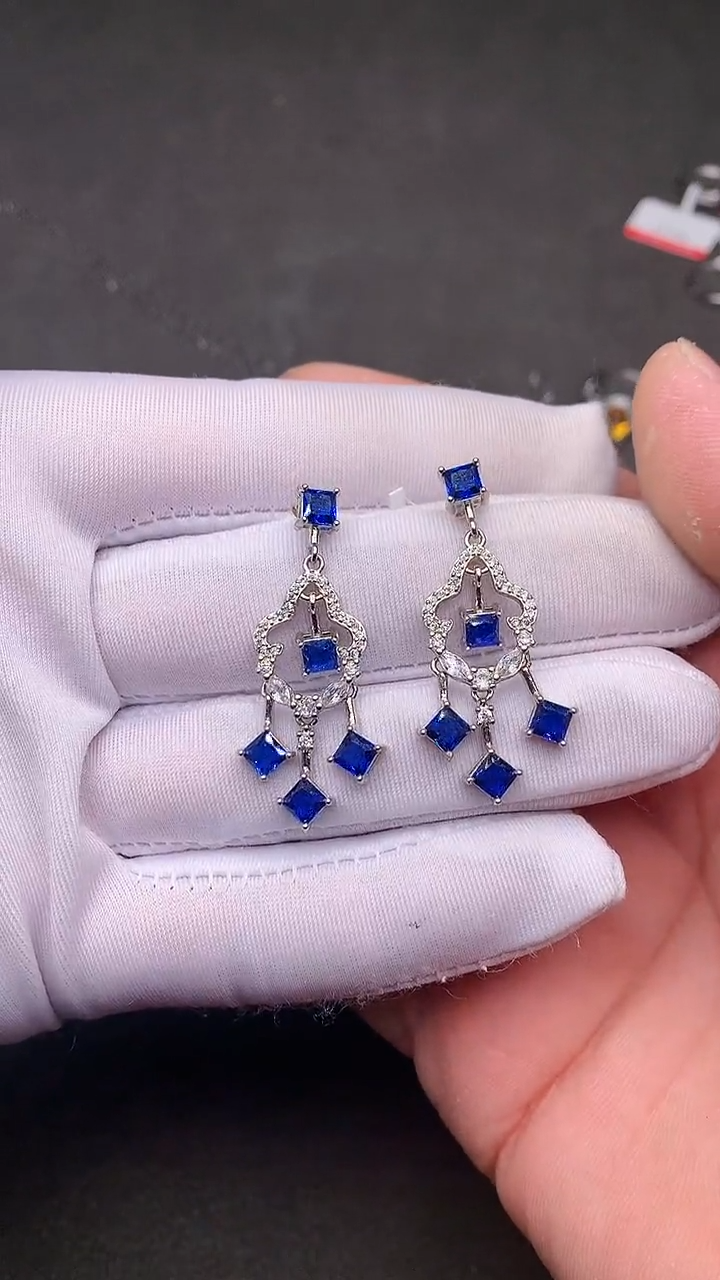 【闪购商品】蓝宝石耳饰银S925镶嵌.....