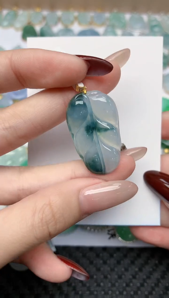 【闪购商品】翡翠颈饰18K金镶嵌天然翡翠a货