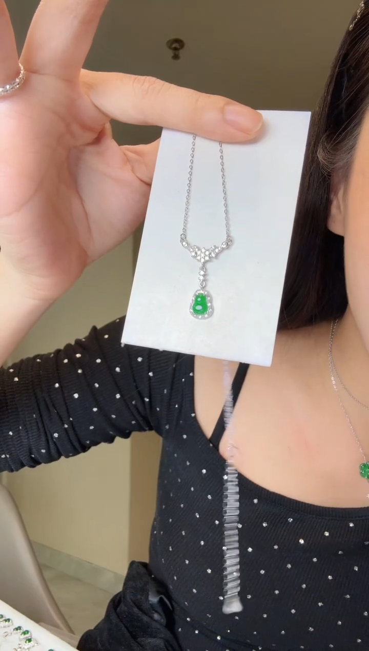 【闪购商品】翡翠套链银S925镶嵌葫芦套链