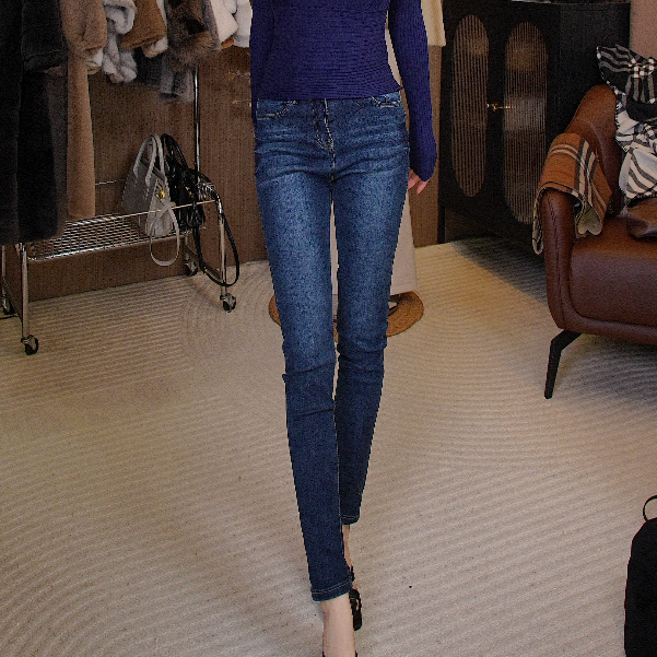 MOON- 高腰牛仔裤小脚裤小脚修身铅笔裤显瘦气质感高级感穿搭*104