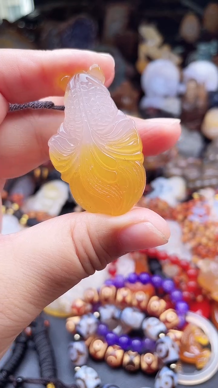 玛瑙/玉髓颈饰未镶嵌AA