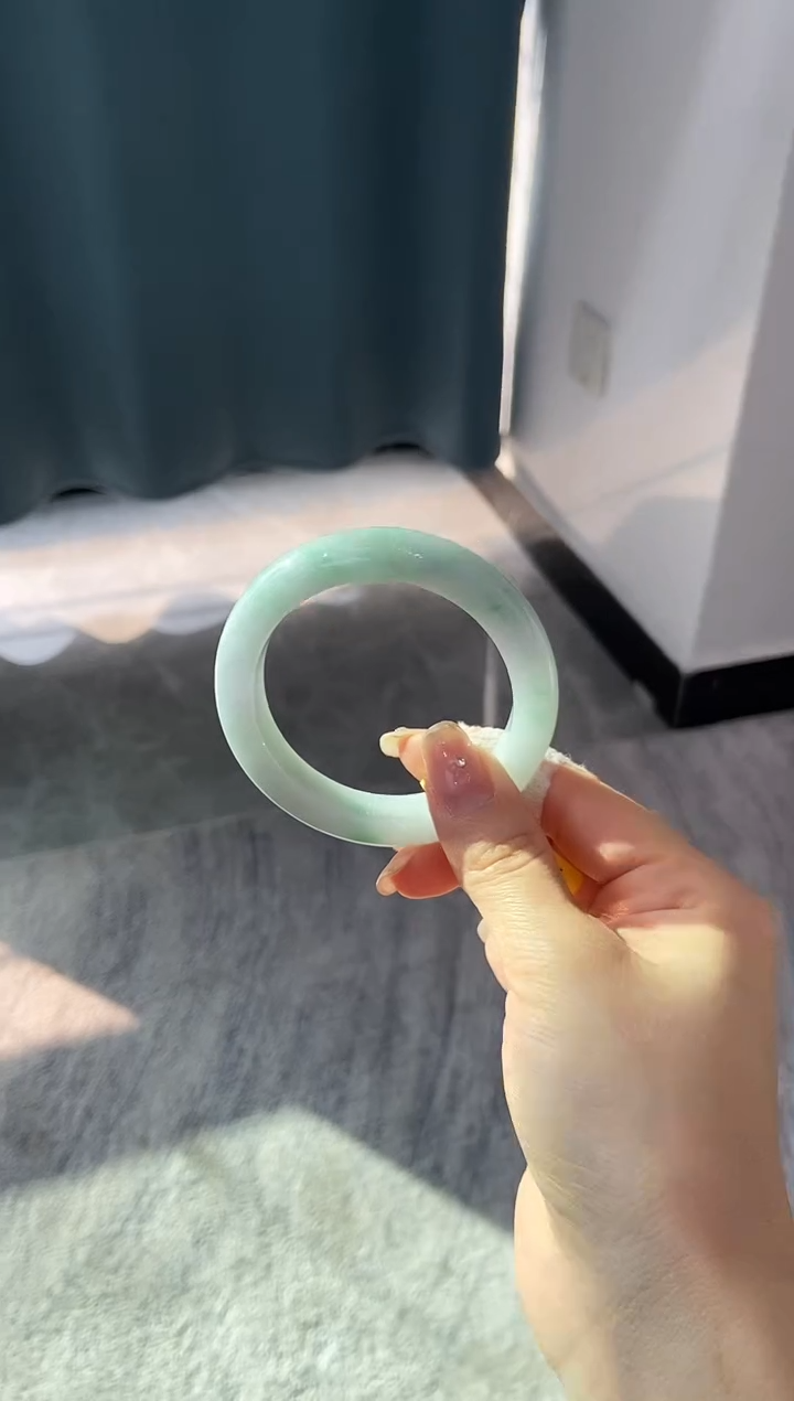 【闪购商品】翡翠手镯未镶嵌5657圈口