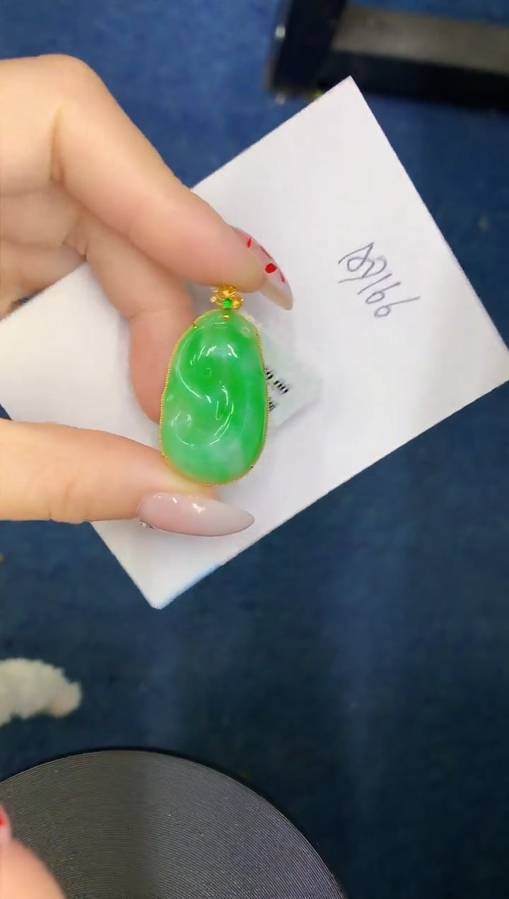 【闪购商品】翡翠颈饰18K金镶嵌0000000000