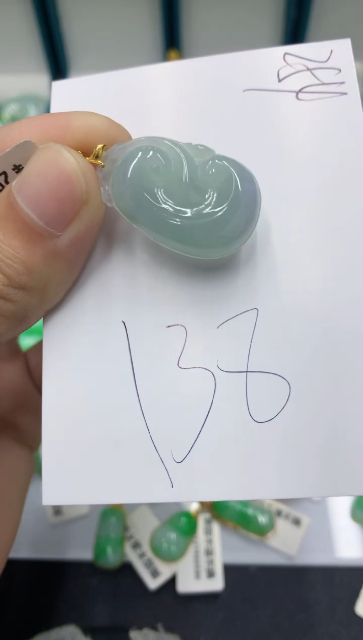 【闪购商品】翡翠颈饰18K金镶嵌翡翠