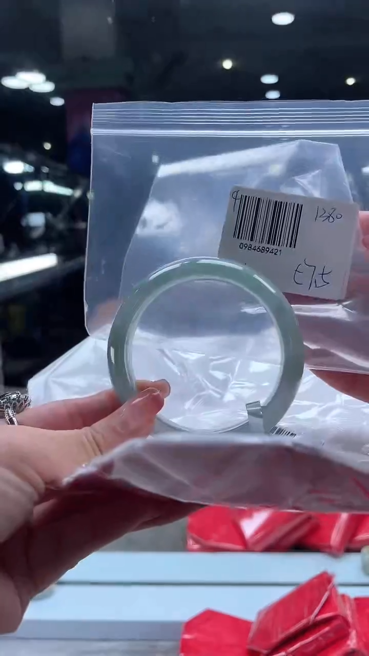 【闪购商品】翡翠手镯未镶嵌翡翠手镯