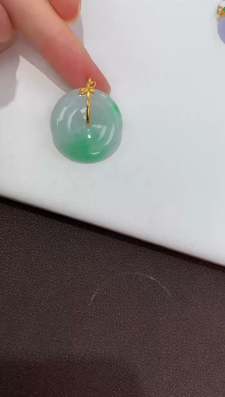 翡翠18K金镶嵌颈饰天然缅甸a货翡翠