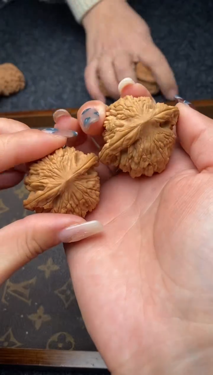 把件文玩核桃B31号43尺虎头