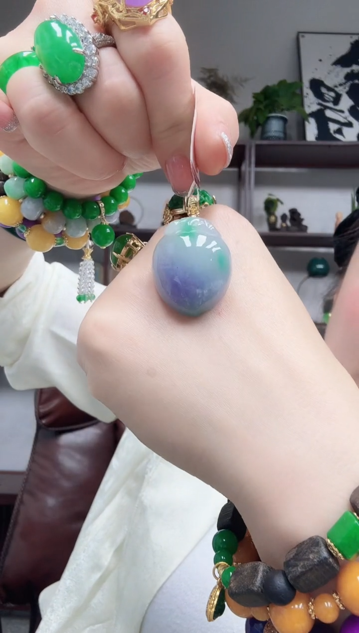 吊坠(赠链)未镶嵌翡翠春彩寿桃