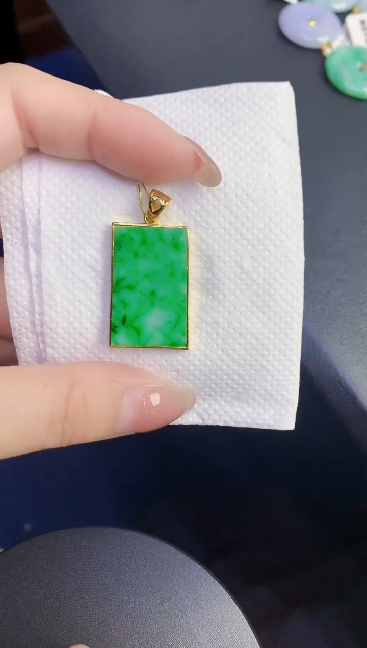 颈饰未镶嵌翡翠缅甸天然翡翠A货