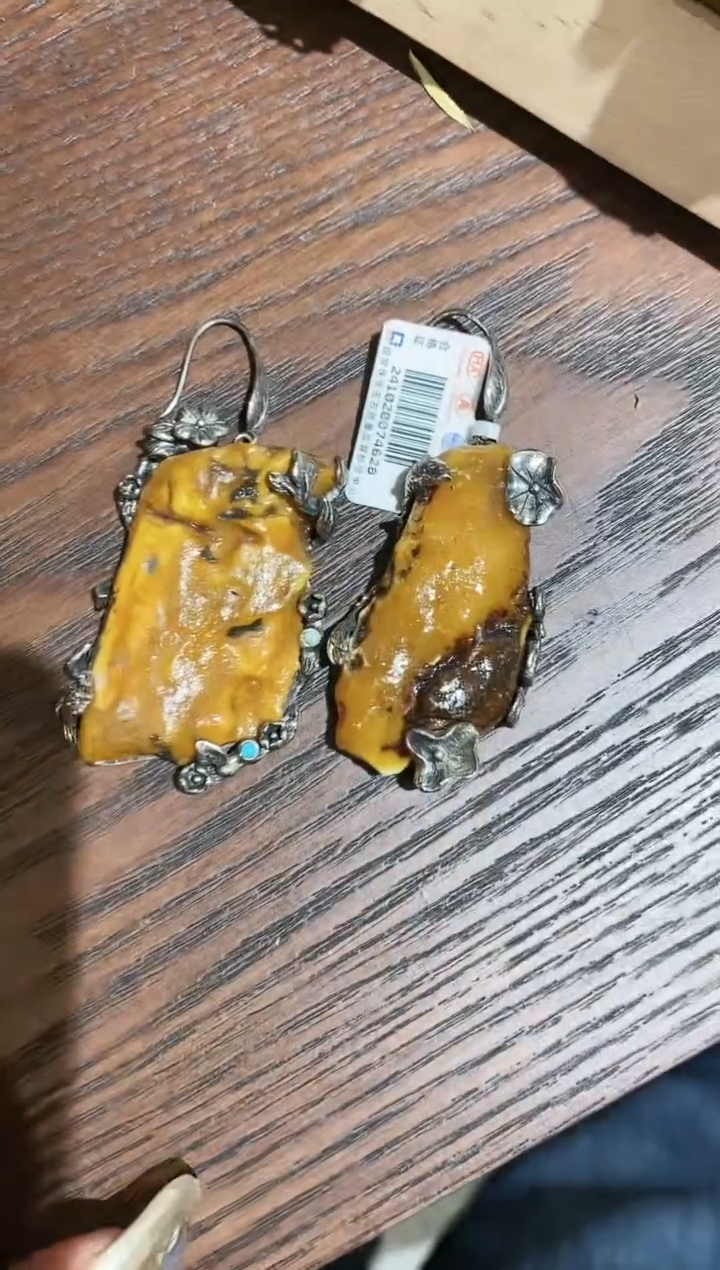 【闪购商品】琥珀耳饰未镶嵌多人