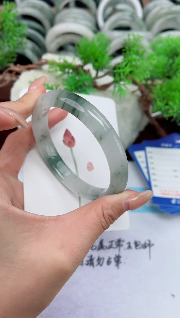 【闪购商品】石英质玉手镯未镶嵌145