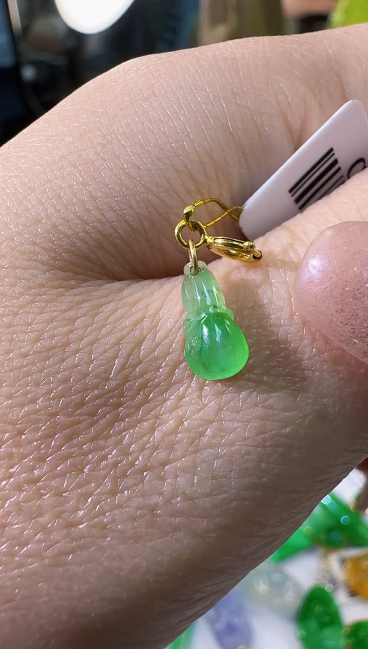 【闪购商品】翡翠吊坠(不含链)18K金镶嵌缅甸翡翠A货吊坠