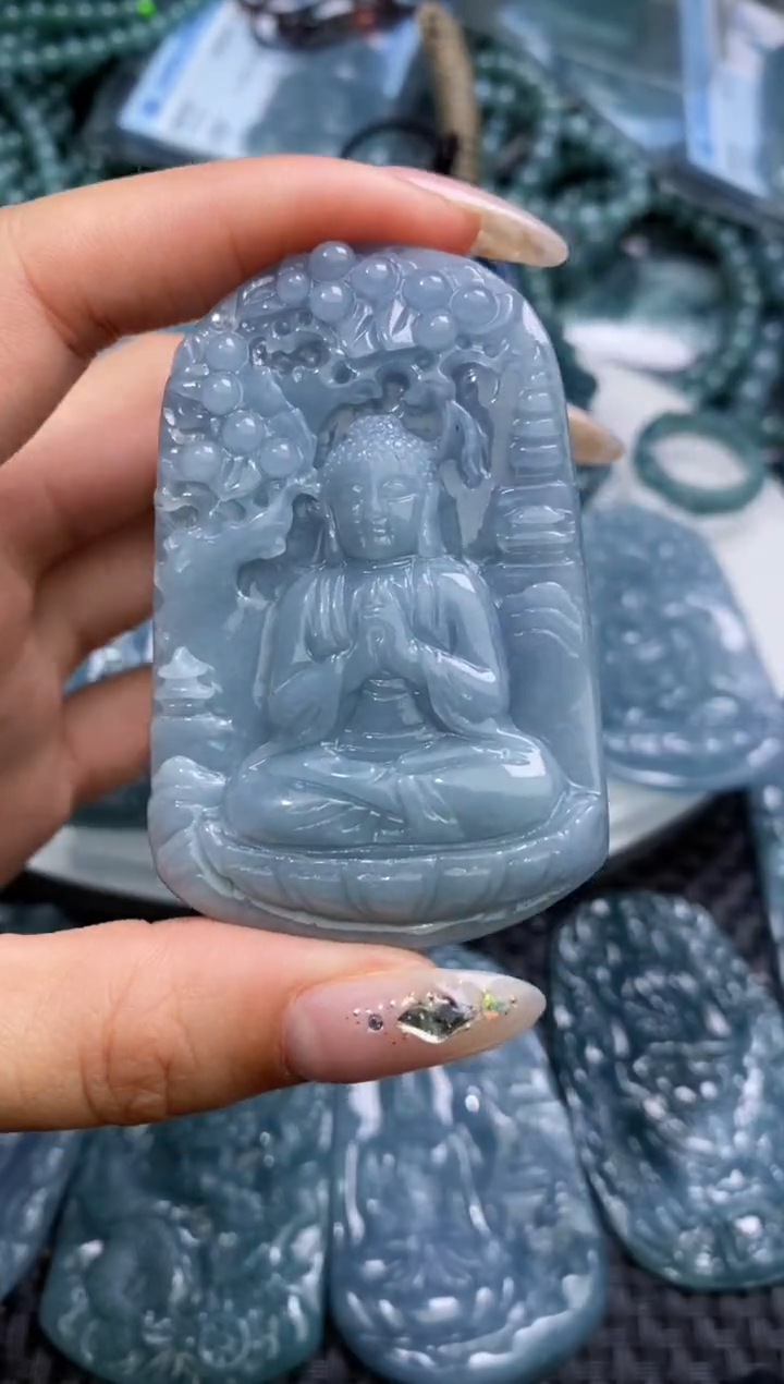 【闪购商品】翡翠颈饰未镶嵌          