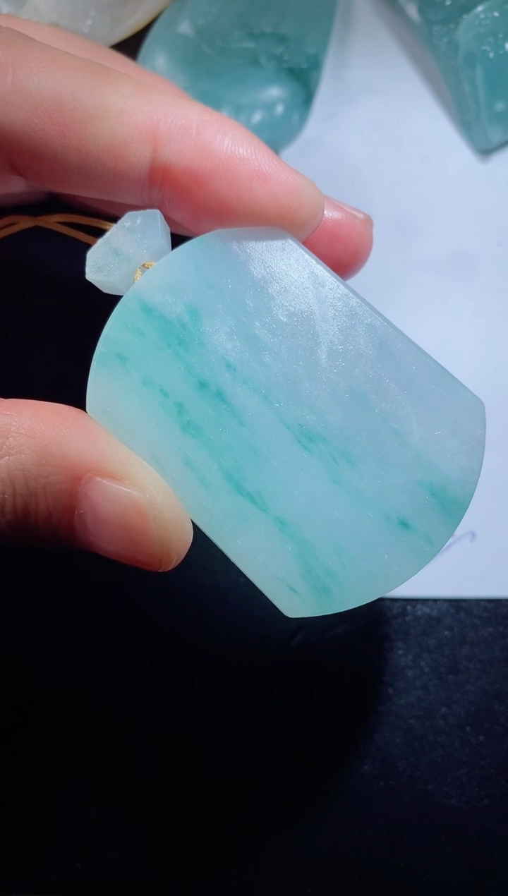 【闪购商品】定制翡翠未镶嵌毛货不支持退换付款后联系客服确认抛光