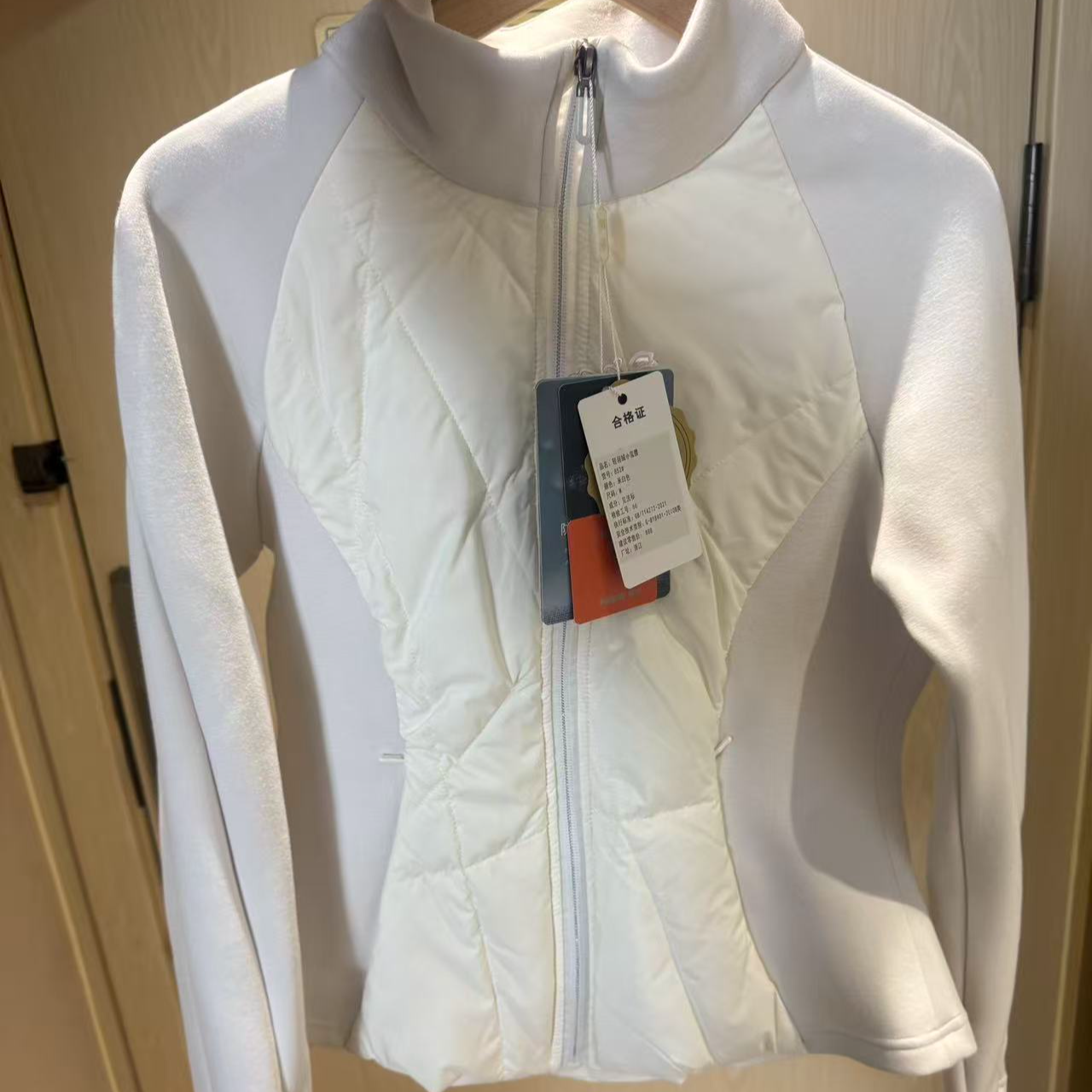【仅此正版】原单运动羽绒服女立领防风拼接女士修身户外羽绒衣23
