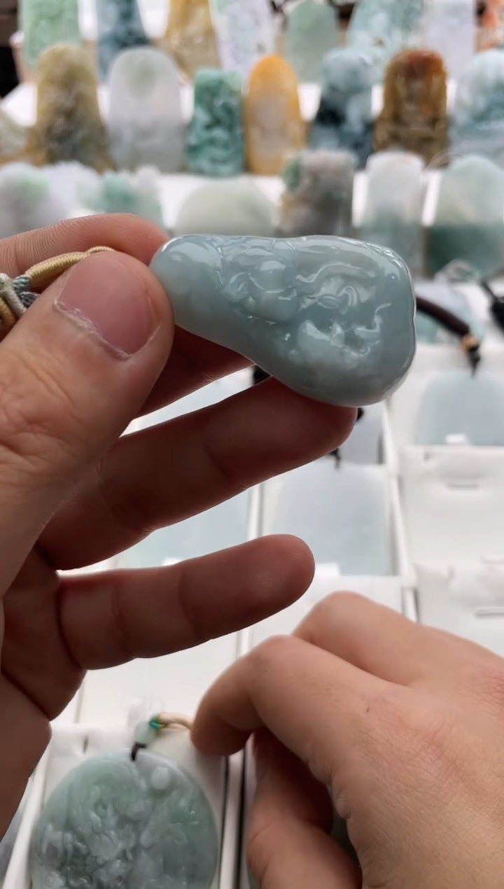 【闪购商品】翡翠颈饰未镶嵌..../1/15/75