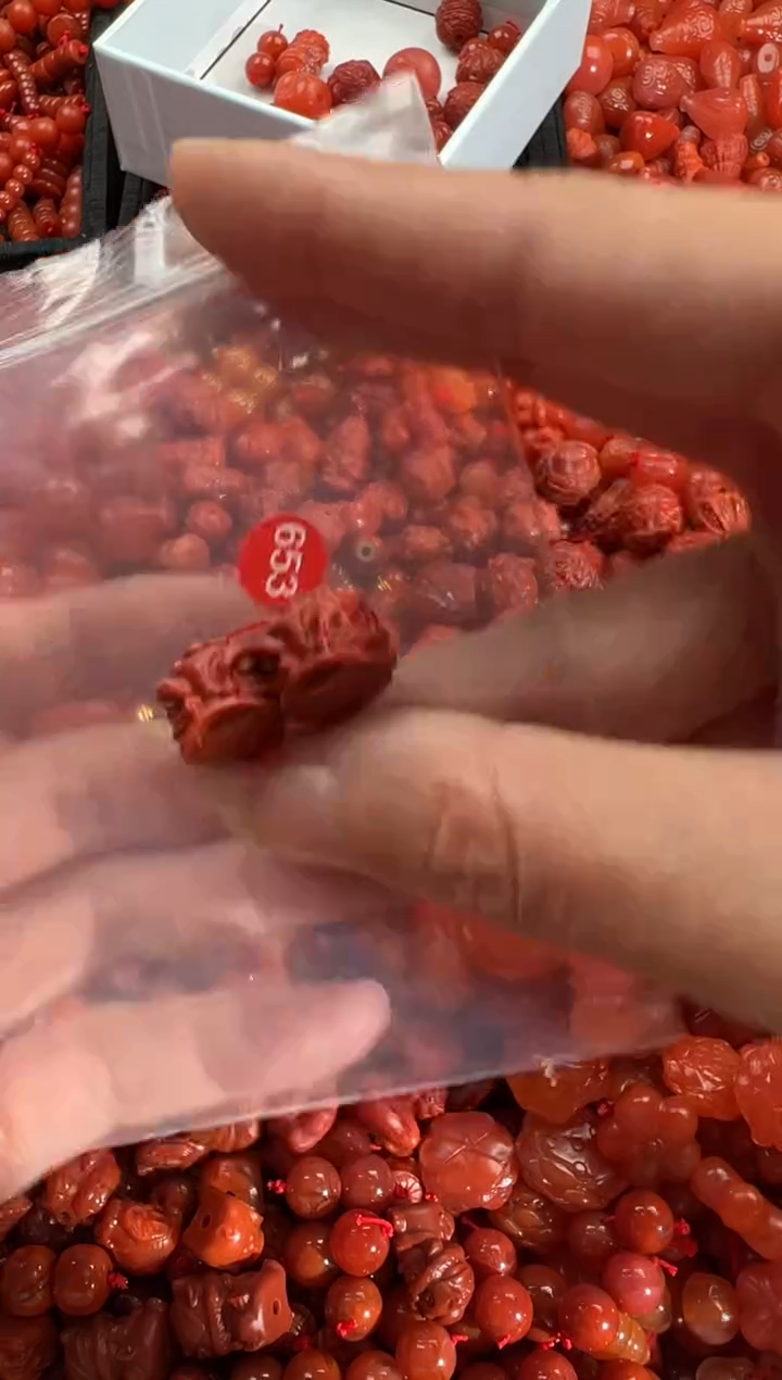 【闪购商品】南红玛瑙颈饰未镶嵌1