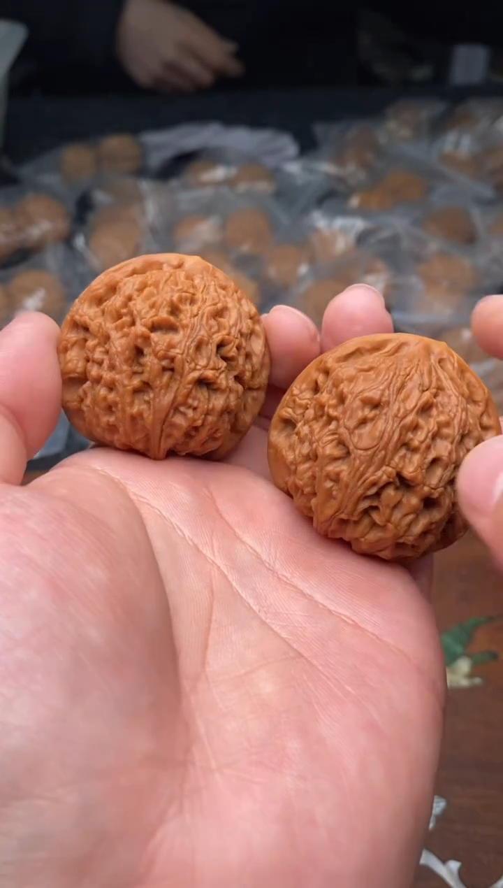 【闪购商品】文玩核桃把件G81号40尺水龙纹