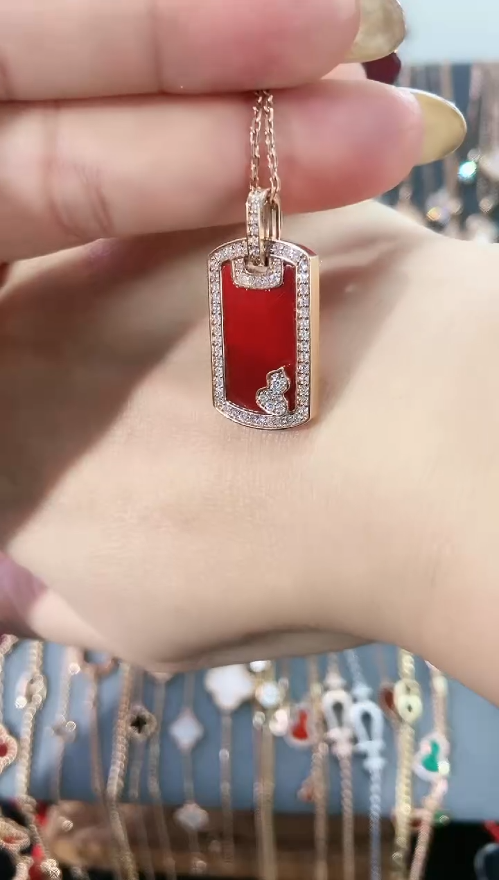 【闪购商品】钻石吊坠(不含链)18K金镶嵌葫芦方牌吊坠