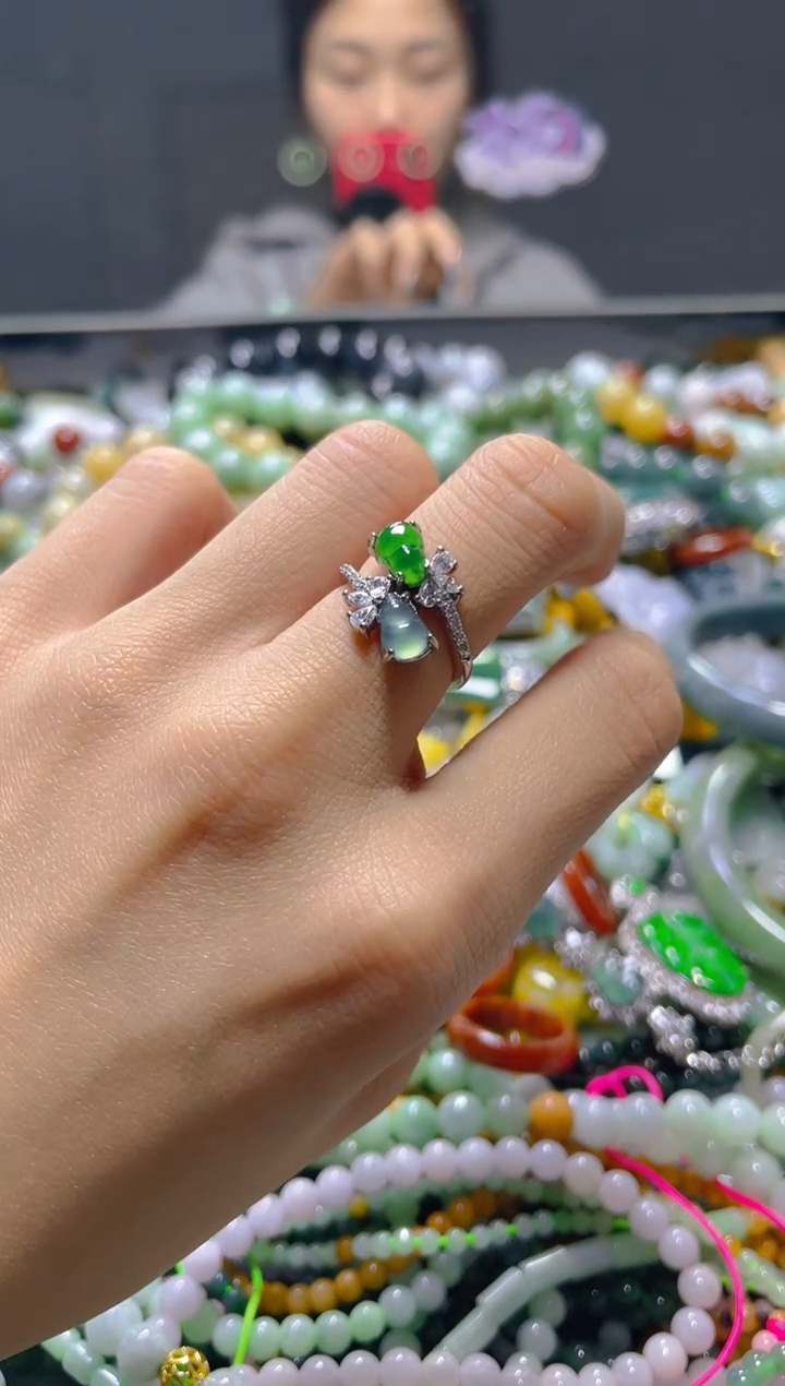 颈饰未镶嵌翡翠/C/翡翠A货，一件也是批发价