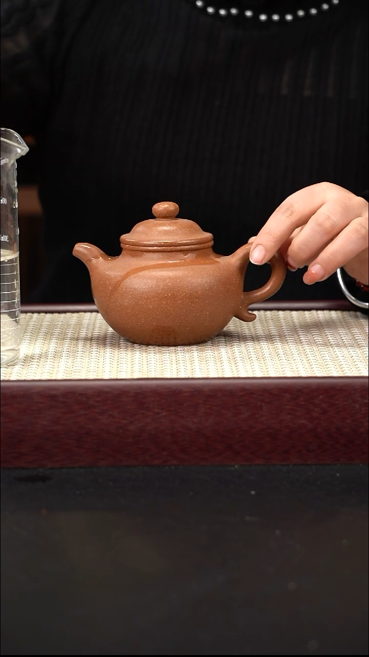 茶壶紫砂黄降坡  大亨莲子