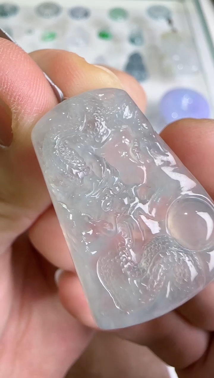 【闪购商品】翡翠吊坠(不含链)未镶嵌··