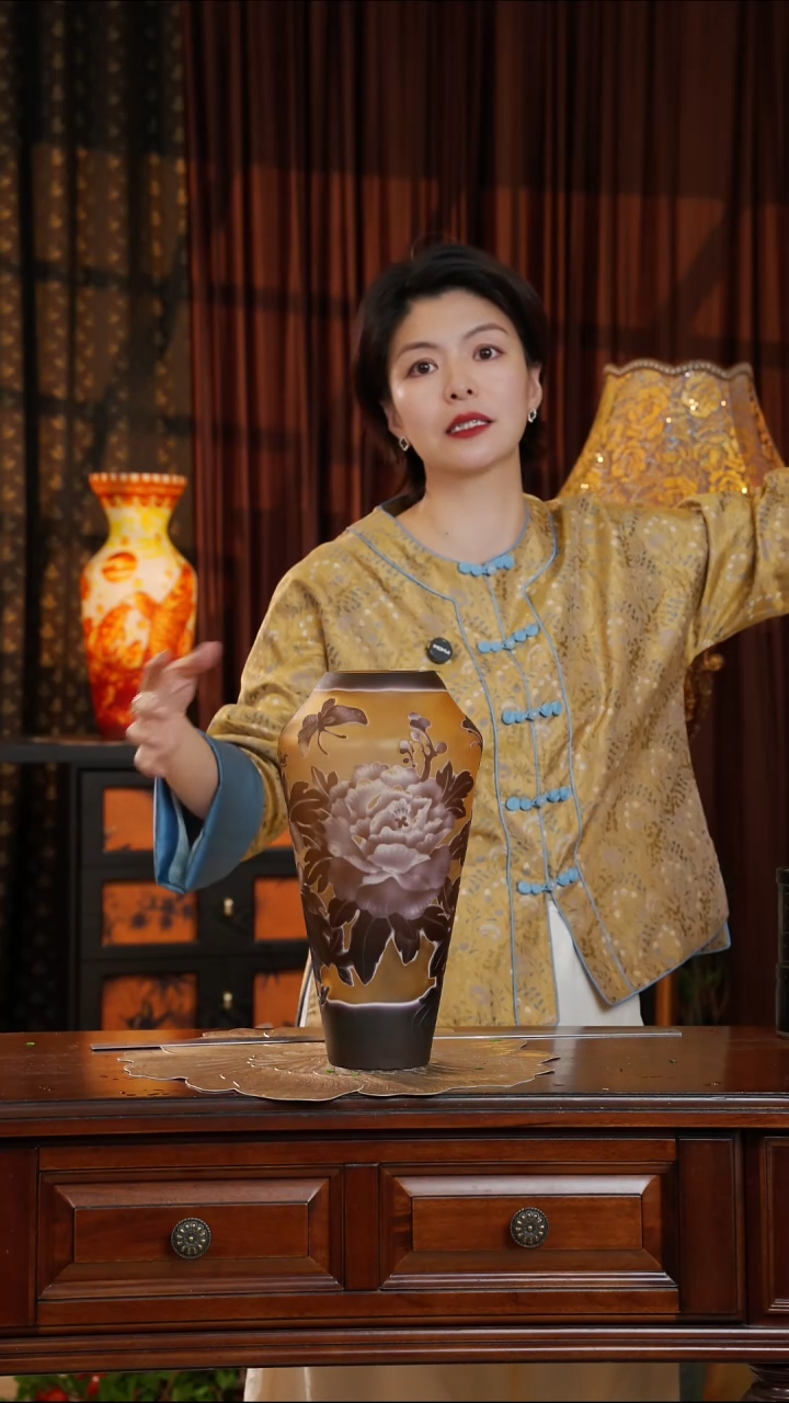 琉璃葛蕾。。。。。。。