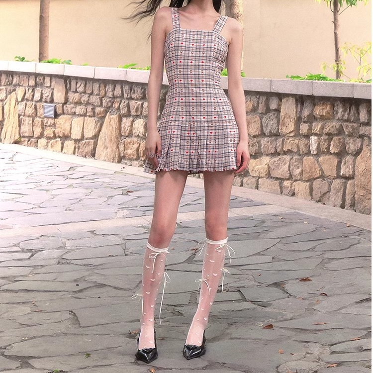 0122制造后花园田园爱心熊提花格子背裙心