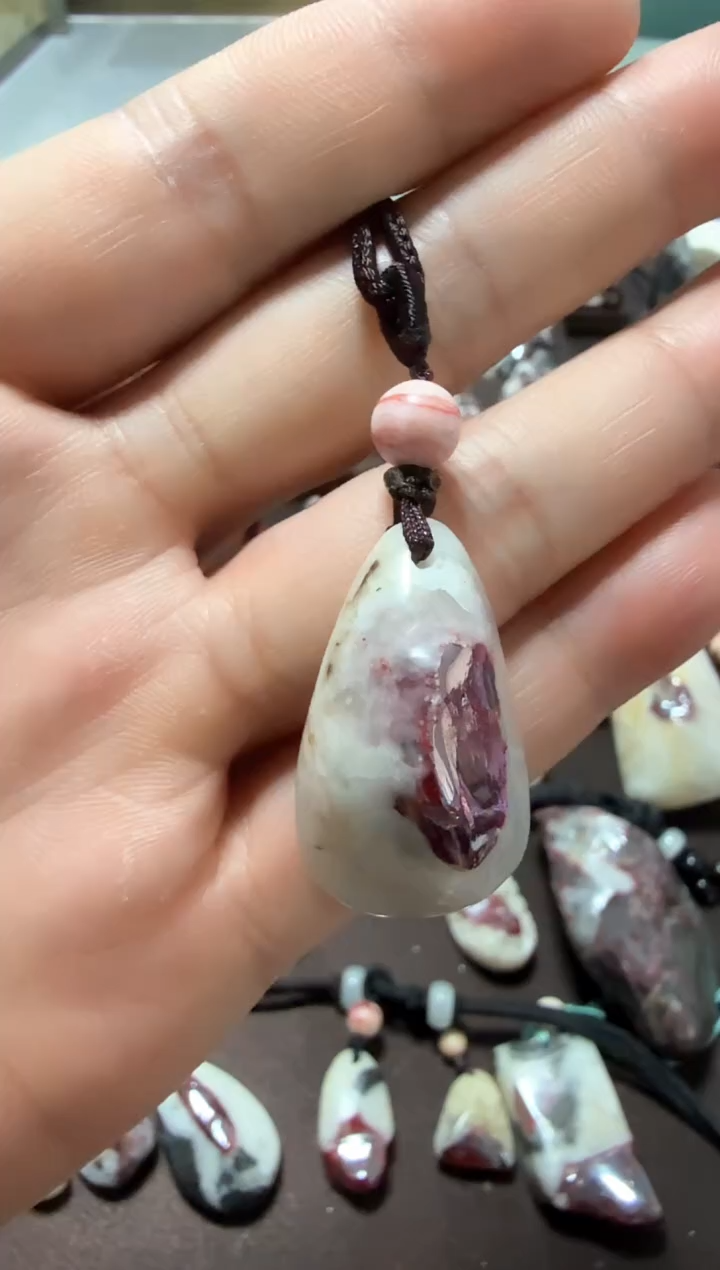 天然辰砂大晶砂随行吊坠