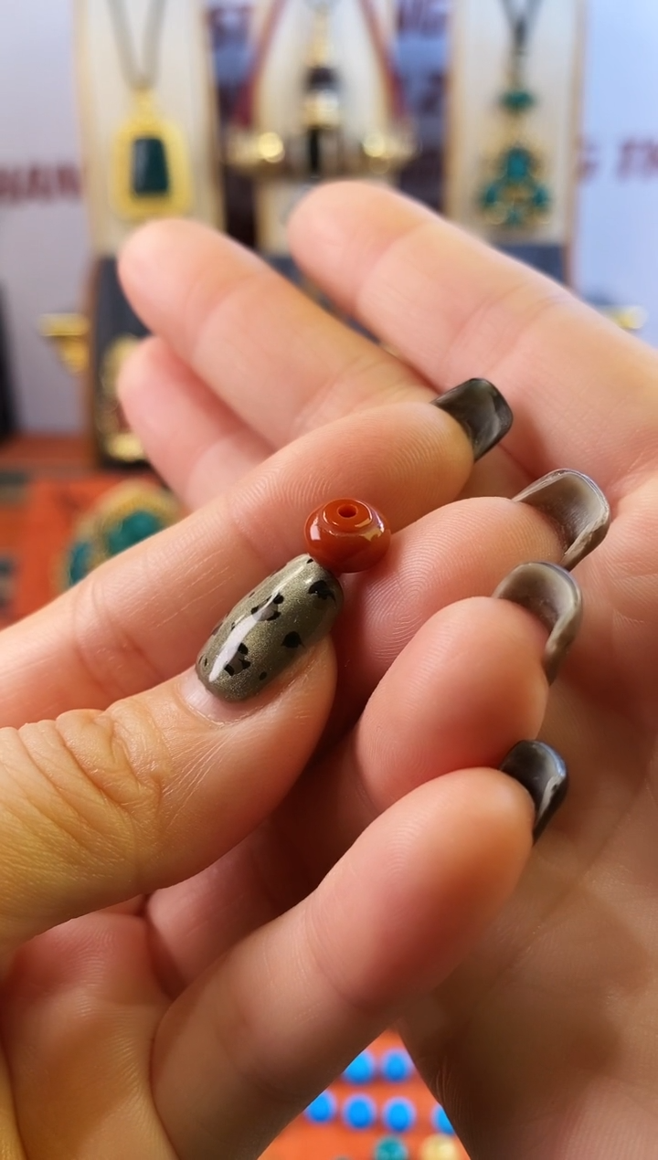 【闪购商品】玛瑙/玉髓。未镶嵌六棱 