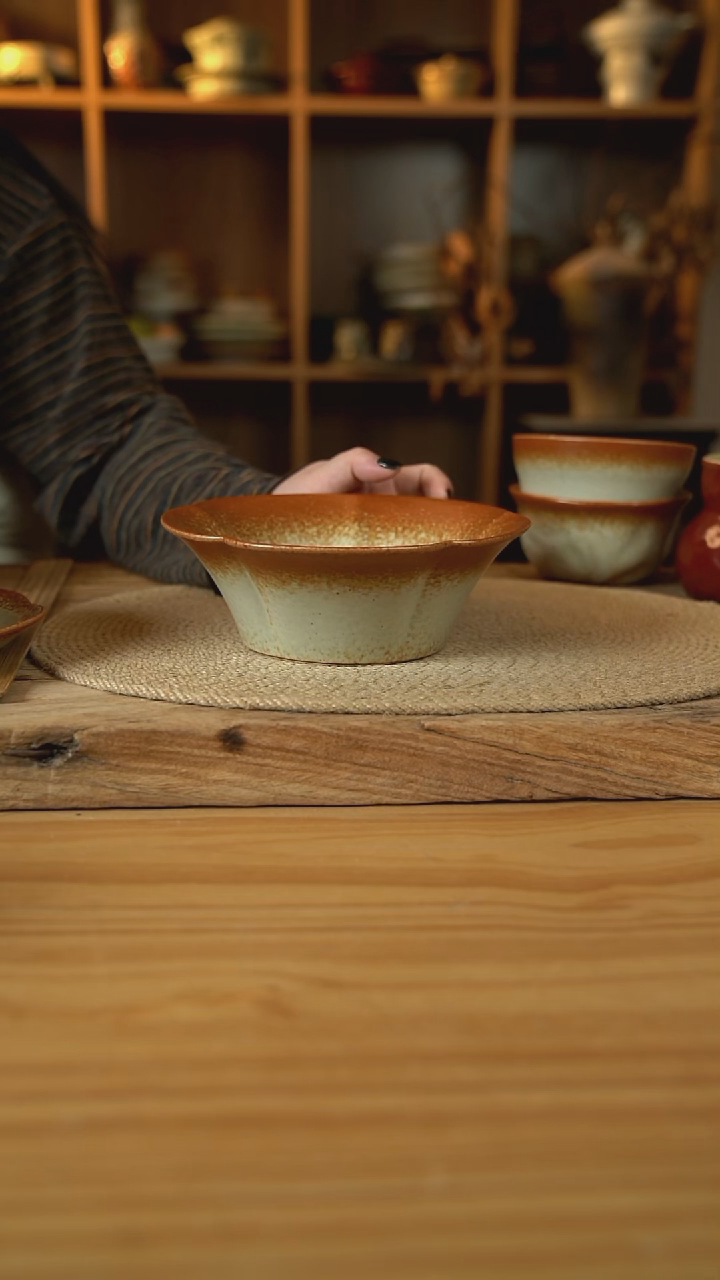 暖阳系列的7.5英寸直筒五瓣花碗1个