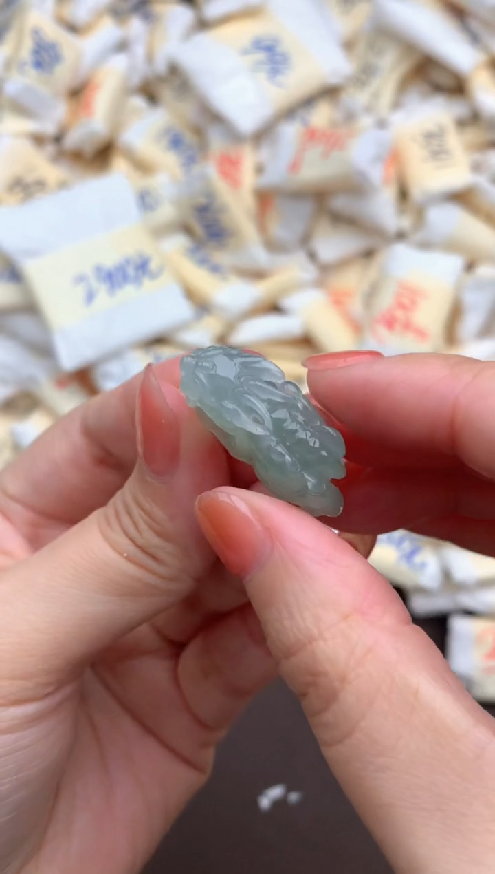 【闪购商品】翡翠挂件18K金镶嵌一