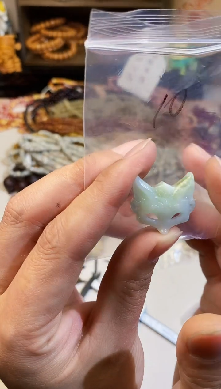 【闪购商品】蛇纹石玉吊坠(不含链)未镶嵌10号面具