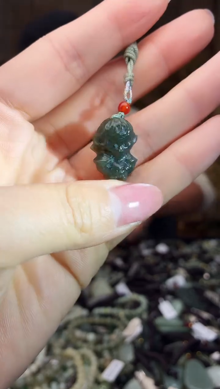 颈饰未镶嵌和田玉多样性发货，拍一发一