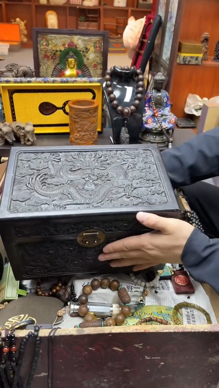 【闪购商品】大叶紫檀（黑酸枝木类） 