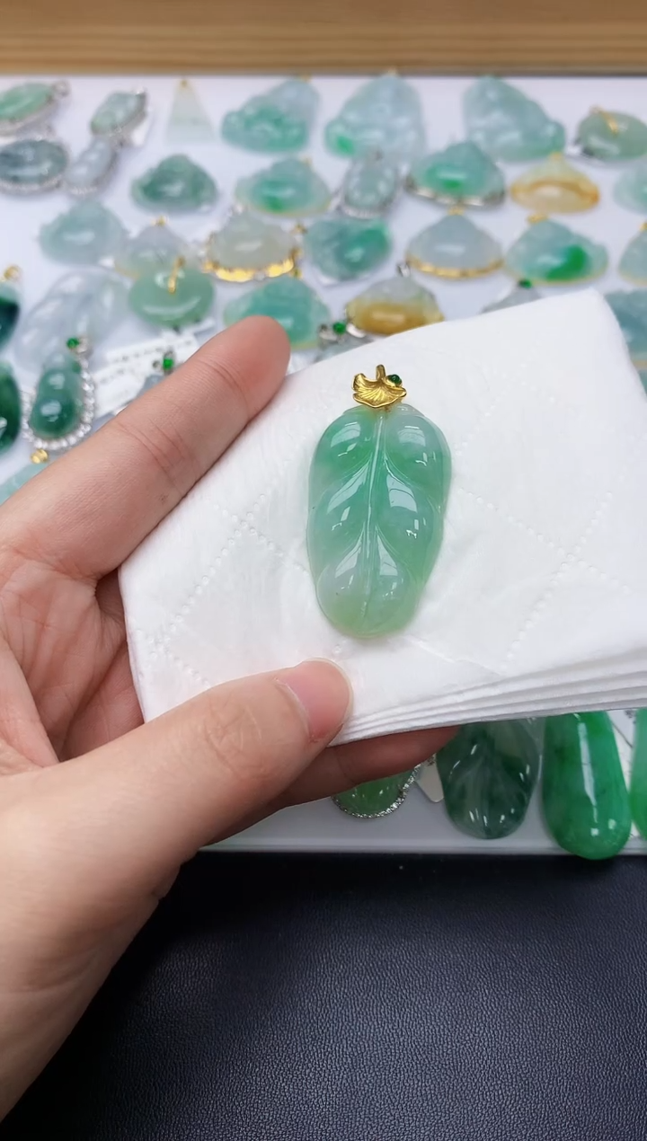 颈饰银S925镀金镶嵌翡翠天然A货