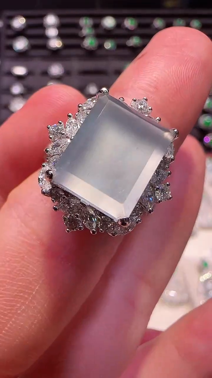 【闪购商品】翡翠戒指18K金镶嵌戒指